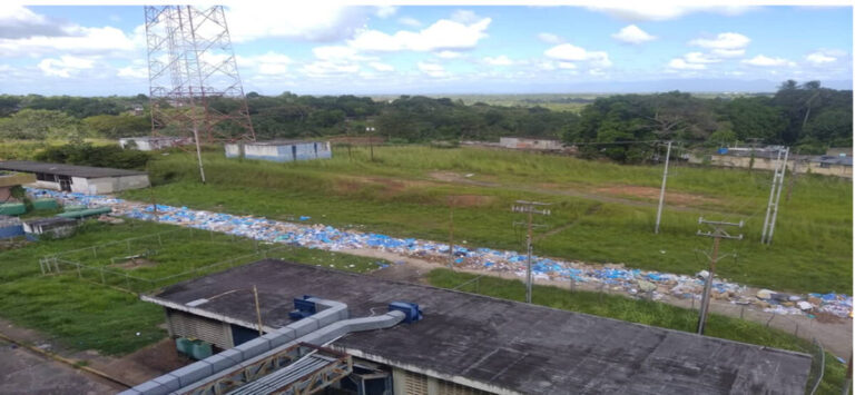 Denuncian que Hospital Central de Maturín está colapsado de basura