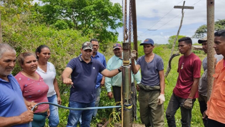 Alcalde Maldonado reactiva pozo de Chigüichigual con bomba de 10 Hp