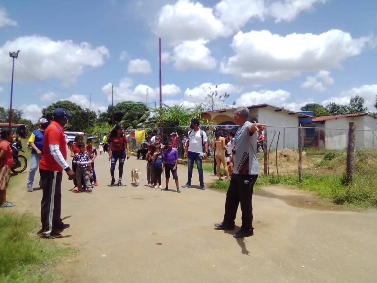 Gobernación realiza actividades deportivas en El Furrial