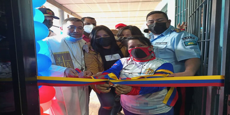Inauguran nueva sucursal de «FarmaPatria» en PoliMonagas
