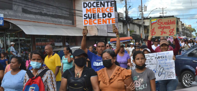 En tres puntos de Maturín maestros protestaron por mejoras salariales (FOTOS)