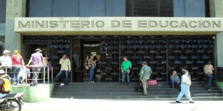 Organización Por la Familia pide eliminar la educación sexual de las escuelas