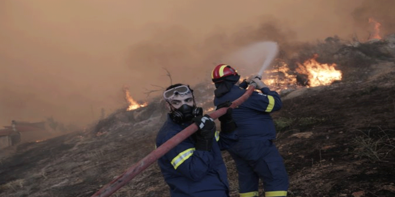 Al menos 26 supuestos migrantes muertos en los incendios en Grecia