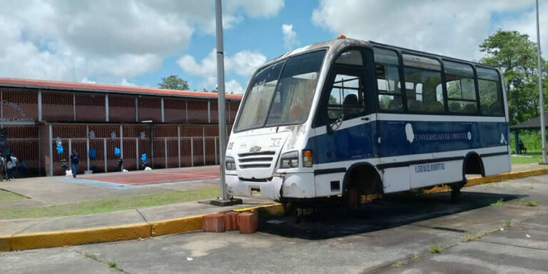 Más 10 dólares gastan estudiantes de la UDO por falta de transporte universitario