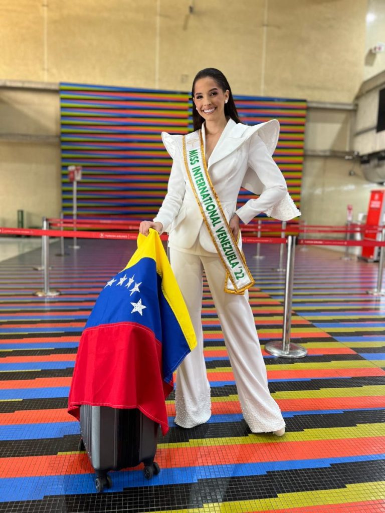 Andrea Rubio lista para representar a Venezuela en el Miss International