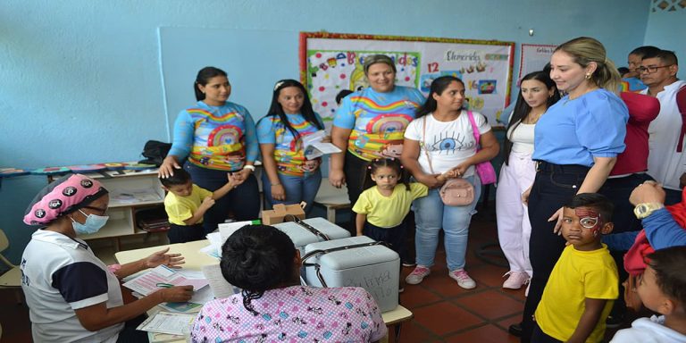 Diecisiete centros educativos reciben plan “Salud va a la Escuela”