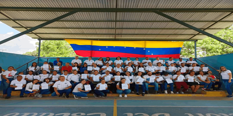 Ministerio de Educación entregó credenciales a 685 docentes en Maturín