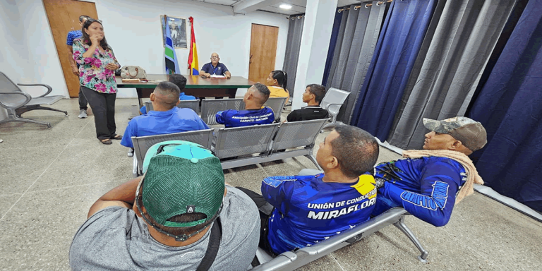 Alcaldía de Maturín dicta taller a colectores de transporte público