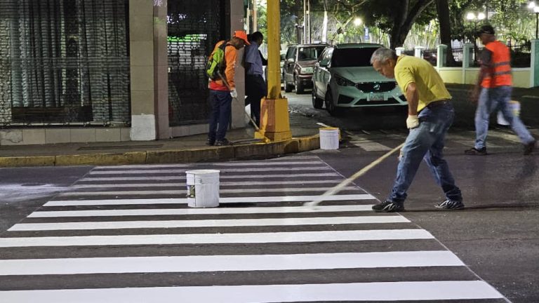 Alcaldía de Maturín hace demarcación vial en Av. Bolívar con Calle Sucre