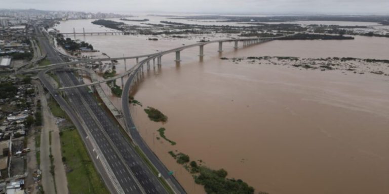 Cruz Roja pide 8,8 millones de dólares para asistir a afectados por inundaciones en Brasil