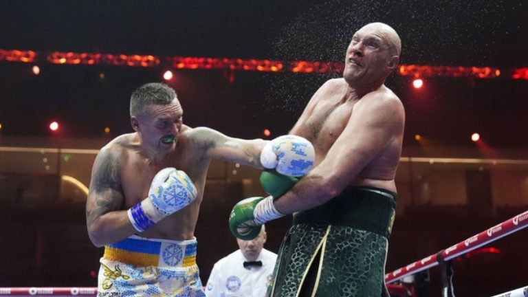 Usyk vence a Fury y es el primer campeón indiscutible de los pesos pesados