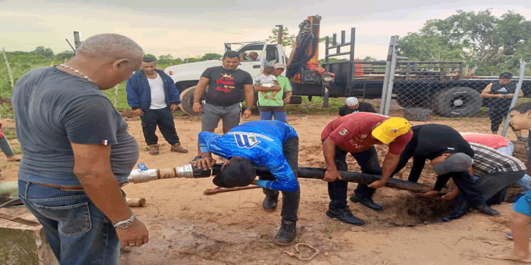 Activan pozo de agua en la comunidad Brisas de Oriente