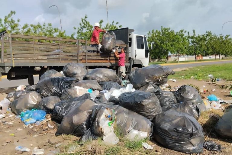 Sancionado camionero por arrojar basura en zona no autorizada de Maturín