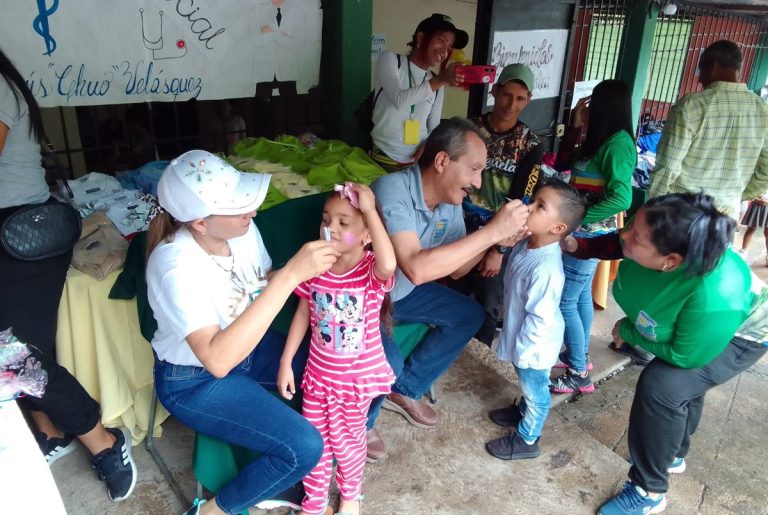 Los Corocillos es beneficiado con jornada médica y social