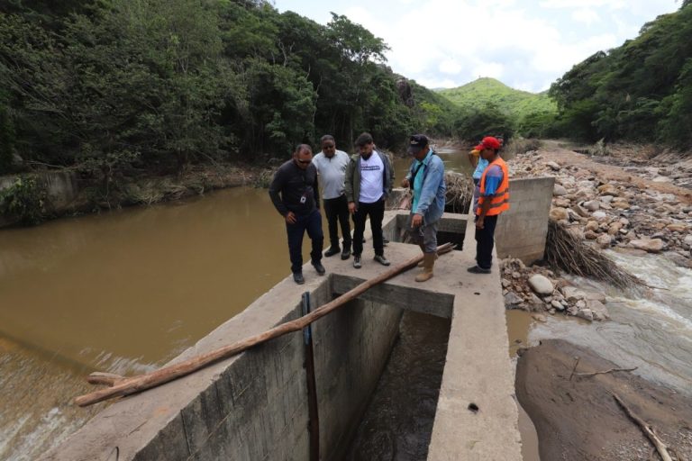 Luna agiliza labores en dique de Mundo Nuevo para restaurar servicio de agua potable