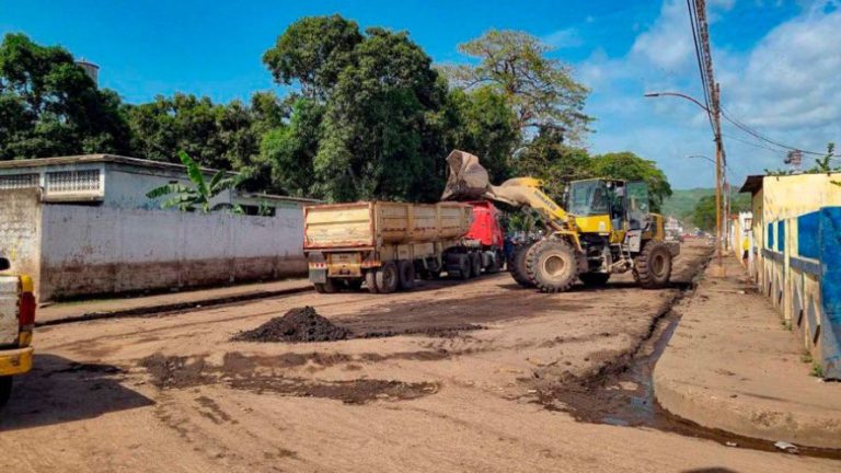 Presidente Maduro aprueba nuevos recursos para los comerciantes afectados en Cumanacoa