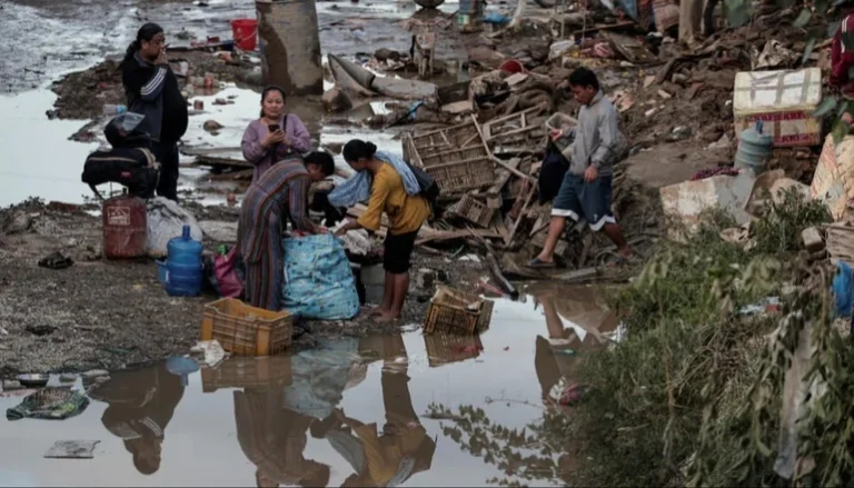 ¡Catastrófico! Al menos 200 muertos, 127 heridos y 26 desaparecidos tras inundaciones en Nepal