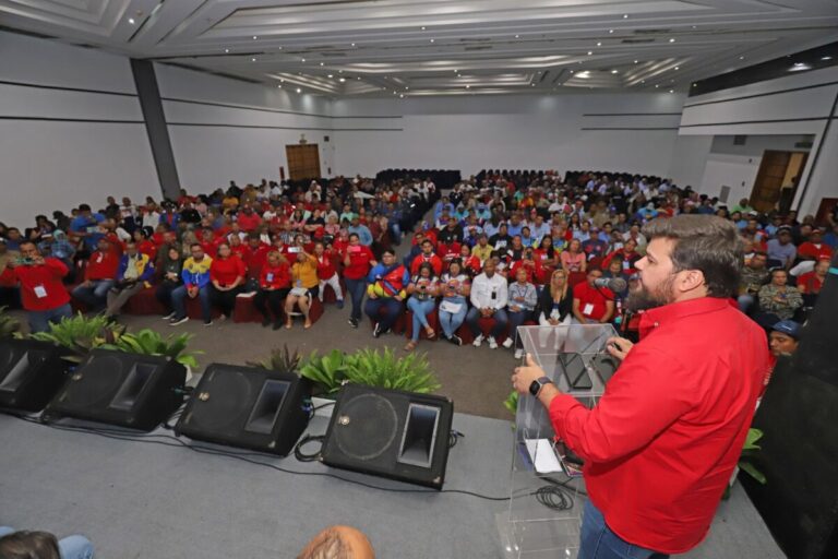 Luna participa en cierre del Congreso del Bloque Histórico Bolivariano del sector Trabajadores