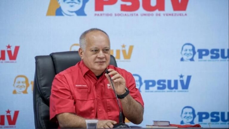 Cabello debatió temas de interés nacional e internacional con la JPSUV