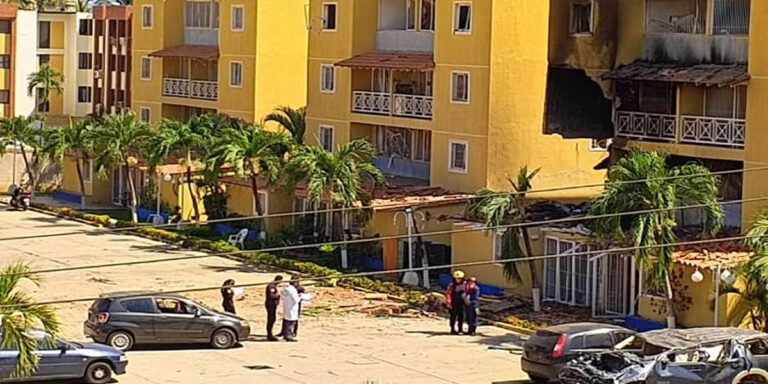 Mueren hermanos víctimas de la explosión en edificio de Guanta