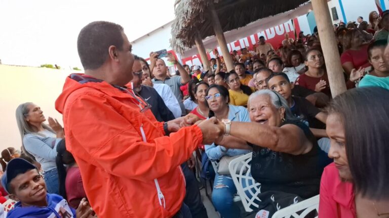 Brindan agasajó navideño a la militancia del PSUV en Temblador