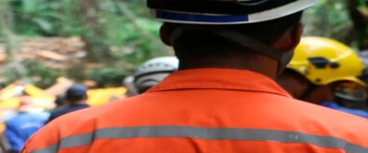 Liceistas mezclan medicamento con refresco para cumplir reto viral
