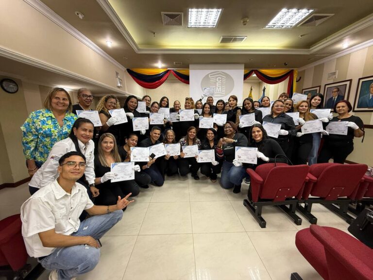 Gobernación de Monagas promueve la inclusión con curso de LSV 