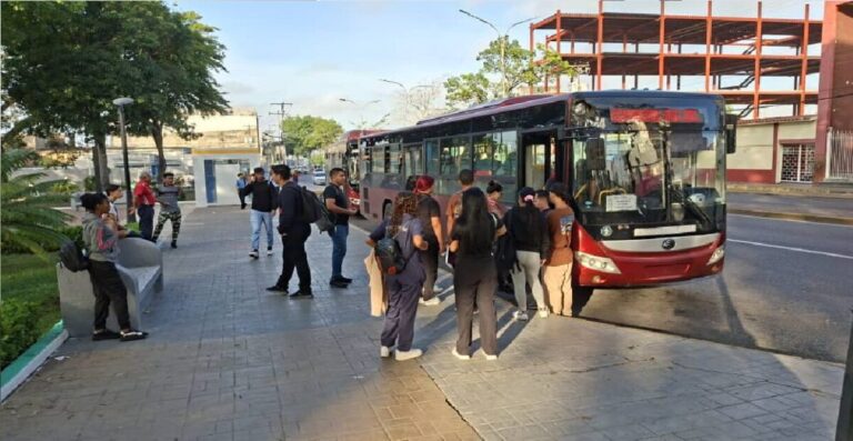 Benefician a universitarios del Politécnico de Caripito