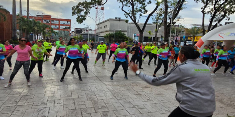 Imderma realiza Súper Clase para Adultos Mayores por los Juegos Comunales 2025