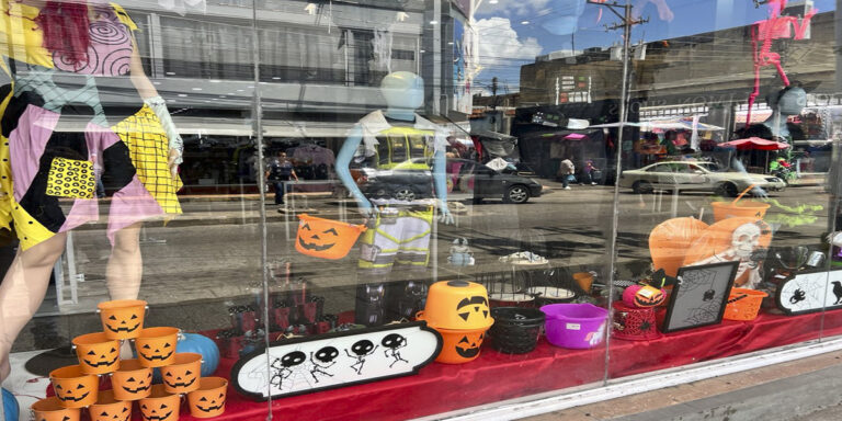 Tiendas de Maturín ya exhiben disfraces para Halloween