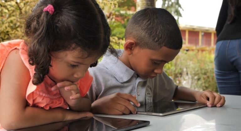 Niños venezolanos son excluidos del sistema educativo en Trinidad