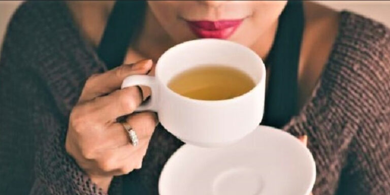 Con esta infusión natural dejas atrás el dolor de estómago